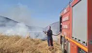 Bingöl Genç ilçesinde çıkan anız yangını ekipleri harekete geçirdi