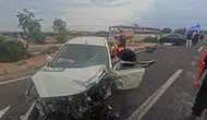 Elazığ-Malatya karayolunda otomobiller çarpıştı, 2 kişi yaralandı