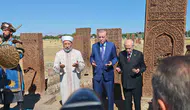 Erdoğan Ahlat'ta Selçuklu Kabristanı'nı ziyaret etti