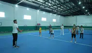 Muşta gençler yaz tatilini kort tenisi ile verimli hale getiriyor