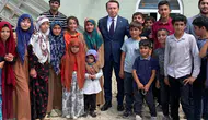 Yüksekova Kaymakamı Köylü Çocukların Yüzme Hayalini Gerçekleştirdi