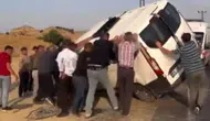Kozluk yolunda devrilen minibüs bir kişinin yaralanmasına yol açtı