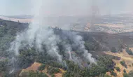 Tunceli ormanlarında çıkan yangın havadan ve karadan müdahaleyle söndürülmeye çalışılıyor