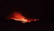 Silvan'da anız yangınına ekipler müdahale ediyor
