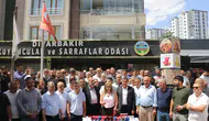 Diyarbakırda kuyumcu esnafından silahlı saldırıya karşı kepenk kapatma eylemi