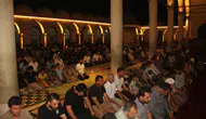 Şanlıurfa'da Mevlid Kandili'nde tarihi camiler doldu taştı