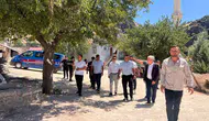 Çermik Kaymakamı Saltepe Mahallesi'ndeki yol çalışmalarını sahada inceledi