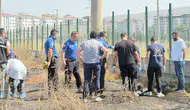Bağlar ilçesindeki boş arazide genç bir erkeğin cansız bedeni bulundu