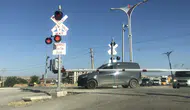 Elazığ’da tehlikeli ısrar hemzemin geçitteki güvenlik önlemlerini hiçe saydı