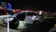 Van'da kamyonet ile otomobil çarpıştı, 5 kişi yaralandı