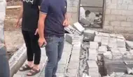 Çınar ilçesinde etkili olan şiddetli fırtına ahırı yerle bir etti