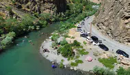 Hakkari Şine Deresi sıcaklarda serinlemek isteyenlerin uğrak noktası oldu