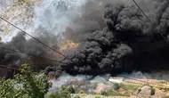 Hakkari Kırıkdağ Karakolu yakınındaki hurdalıkta çıkan yangın korkuttu