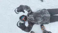 Ağrı Dağı zirvesinde ağustos ayında dondurucu soğuk ve tipi sürprizi