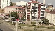 Elazığ'da el freni unutulan otomobil caddeyi aşarak tarlaya girdi