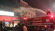 Cizre'deki galibiyet kutlamalarında havai fişekler yangına yol açtı