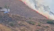 Elazığ Palu'daki Akdağ mera alanında yangın paniği yaşanıyor