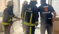 Van'da yıkım halindeki spor merkezinde korkutan yangın