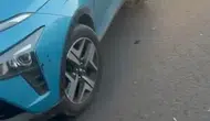 Diyarbakır Kışla Caddesi üzerinde ehliyetsiz sürücü kazaya yol açtı
