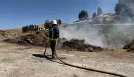 Çaldıran'da ot yangını korkuttu
