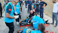 Elazığ'da işçi servisi uçuruma yuvarlandı 13 kişi yaralandı