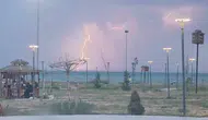 Van semalarında şimşekler geceyi gündüze çevirdi