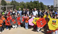 Bitlisli çocuklar Gazze için gökyüzünü uçurtmalarla donattı
