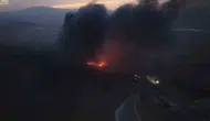 Elazığ'da lastik deposunda çıkan yangın paniğe neden oldu