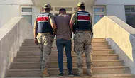 Akçakale'de uzun süredir aranan dolandırıcı jandarma operasyonuyla yakalandı