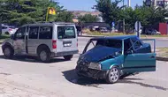Elazığ'da iki aracın karıştığı kazada iki kişi yaralandı