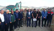 Van Gölü kıyılarında dip çamuru temizliği hızla devam ediyor