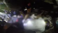 Diyarbakır'da devrilen tankerden kurtarılma anları kask kamerasına yansıdı