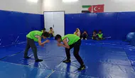 Hasköy ilçesinde gençler güreş minderinde geleceğe hazırlanıyor