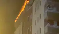 Diyarbakır Yenişehir'de sekiz katlı binanın çatısı alevlere teslim oldu