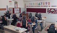 Almanya'dan Çermik'teki öğrencilere anlamlı okul forması desteği