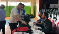 Yüksekova'da yüz yetim öğrenciye kırtasiye desteği sağlandı