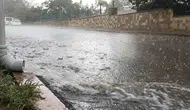 Elazığ aniden bastıran sağanak ve dolu yağışıyla sular altında kaldı