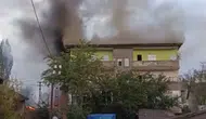 Yüksekova'da apartman yangını korkuttu