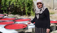 Ağın ilçesinde kışlık salça mesaisi güneşin altında devam ediyor