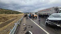 Bingöl kara yolunda kontrolden çıkan araç bariyere çarptı