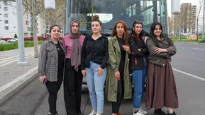 Diyarbakır’da kadınlar direksiyon başına geçti