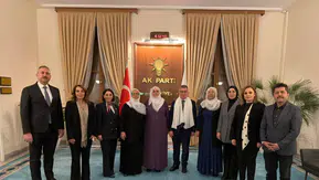 Siyasetin gündeminde dikkat çeken buluşma: Barış Anneleri'nden AK Parti'ye anlamlı ziyaret