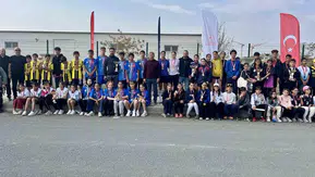 Ağrı'da okul sporları kros yarışlarında büyük heyecan yaşandı