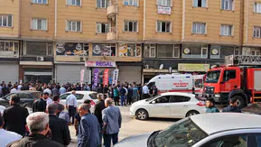 Kızıltepe'de asansör kazası iki işçiyi hastanelik etti