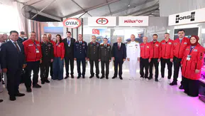 Bakan Güler Şanlıurfa'da TEKNOFEST stantlarını inceledi