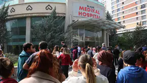 Elazığ Özel Medikal Hospital çalışanları maaşlarını alamadıkları için protesto düzenledi