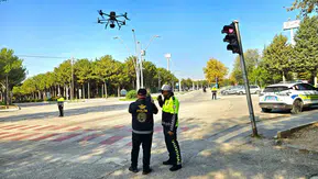 Elazığ'da KPSS günü trafik akışı havadan denetlendi