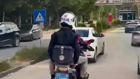 Elazığ'da KPSS adaylarını sınav merkezlerine polis ekipleri yetiştirdi
