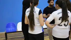 Ağrı ve Vanlı kızlar voleybol sahasında dostluk için ter döktü