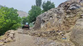 Sason'da heyelan nedeniyle kapanan köy yolları yeniden trafiğe açıldı